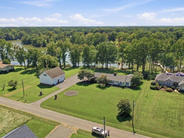 88 Canoe Place, MONTROSS, VA 22520