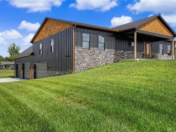 4148 Rushton Drive, Beavercreek, OH 45431