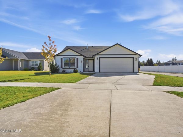 16161 N Hadley Loop, Rathdrum, ID 83858