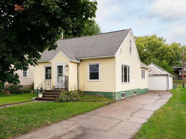 526 N 2nd Street, La Crescent, MN 55947
