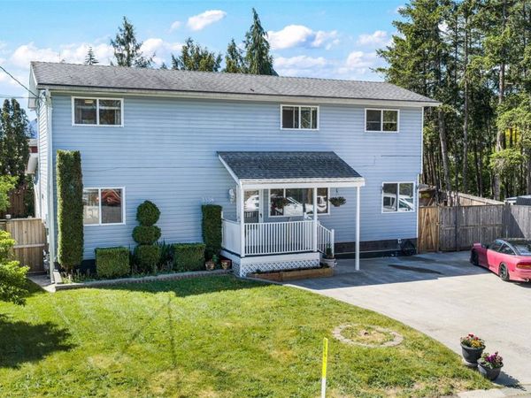 3338 Glacier St , Duncan, BC V9L 3Z8