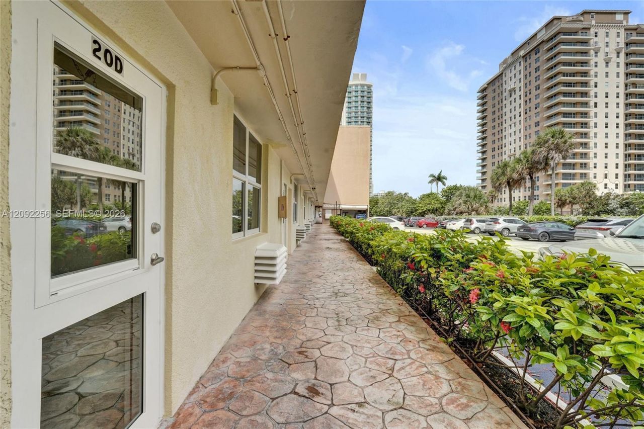 1936 S Ocean , Unit 20D, Hallandale Beach, FL 33009 Photo