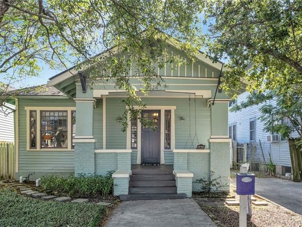 8414 APRICOT Street, New Orleans, LA 70118