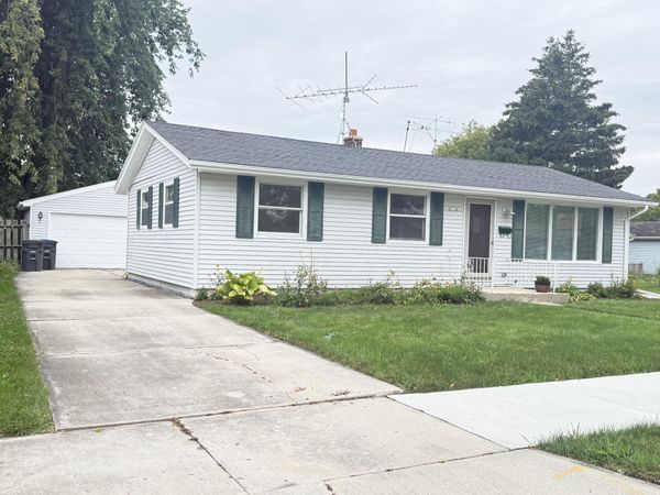 1714 N 26th St, Sheboygan, WI 53081