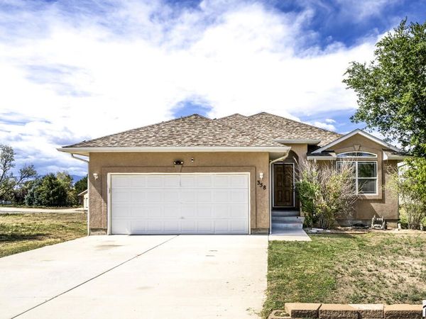 358 W Golden Eagle Way, Pueblo West, CO 81007