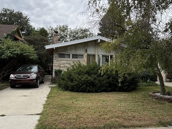 8354 S Kimbark Avenue , Chicago, IL 60619