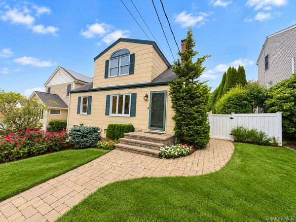 37 Harding Avenue , Valhalla, NY 10595
