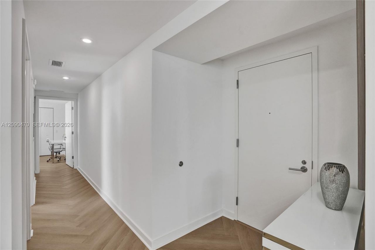 501 NE 31st St , Unit 2808, Miami, FL 33137 Photo