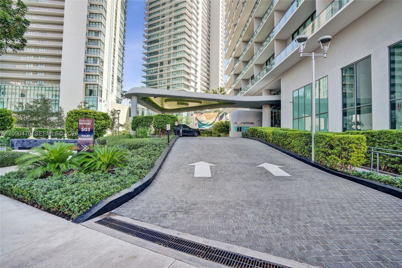 501 NE 31st St , Unit 2808, Miami, FL 33137 Photo