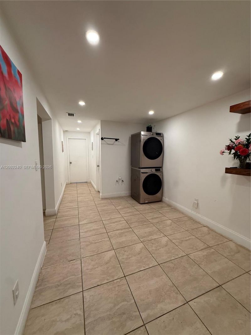 1114 NW 76th St , Miami, FL 33150 Photo