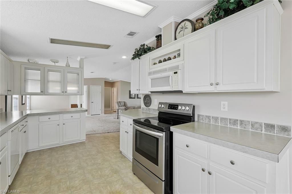 5318 Fiddleleaf Dr, Fort Myers, FL 33905 Photo
