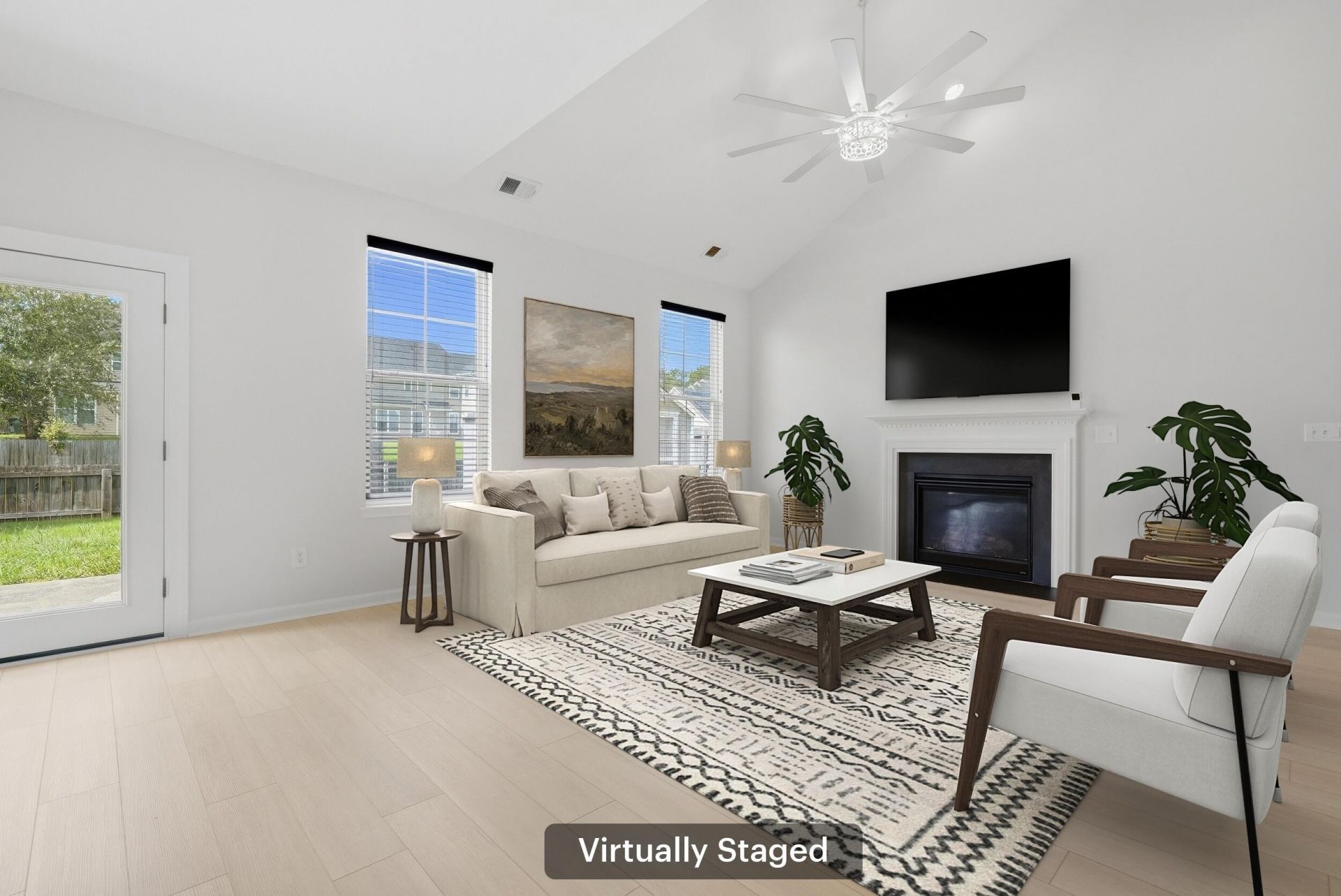 223 Donatella Drive Photo 6