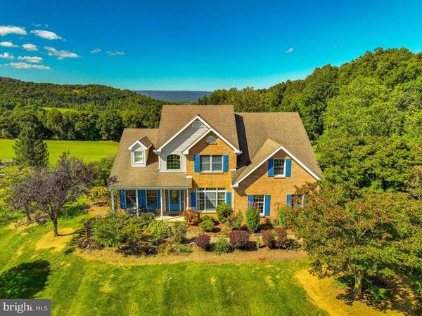63 LONG ROAD , LENHARTSVILLE, PA 19534
