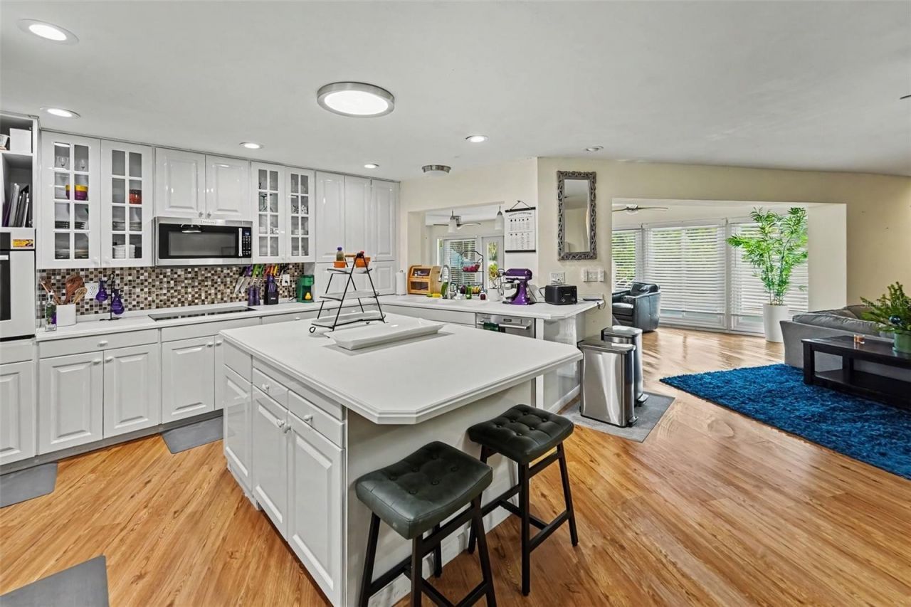 921 College Hill Drive, Clearwater, FL 33765 Photo