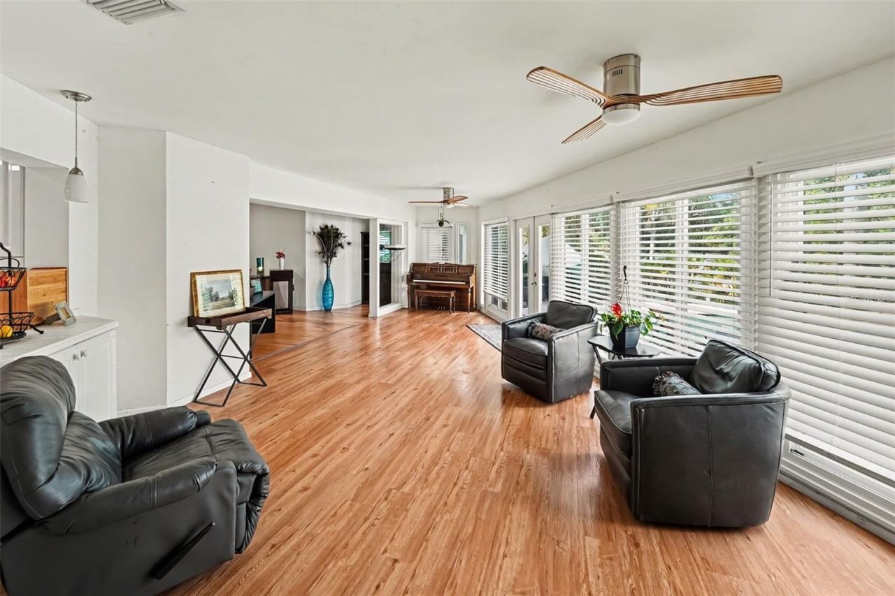 921 College Hill Drive, Clearwater, FL 33765 Photo