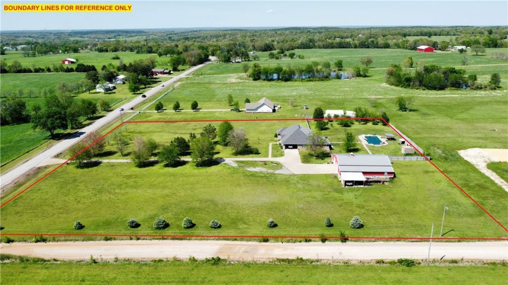 17444 Highway 16  Siloam Springs, AR 72761
