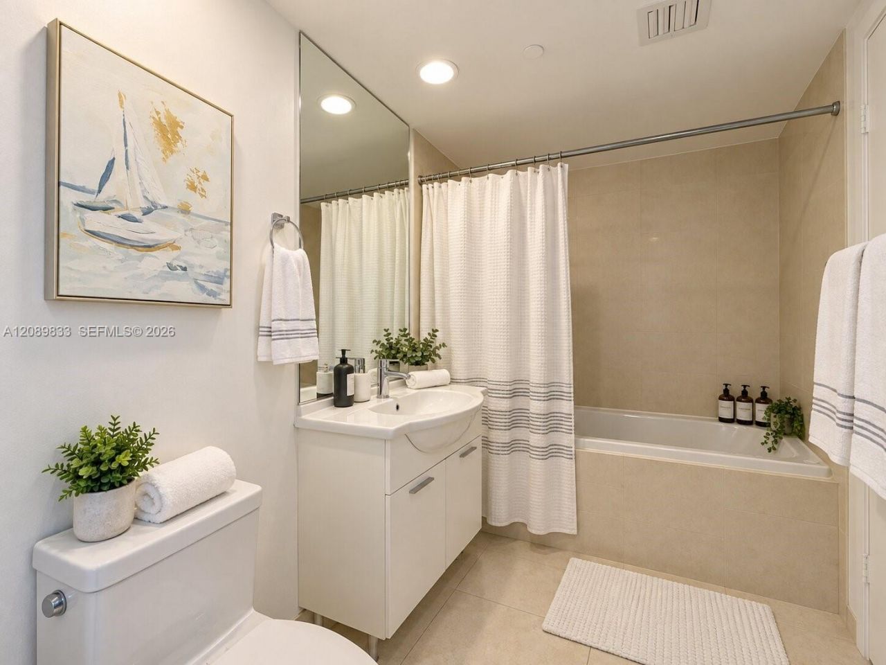 485 Brickell Avenue, Unit 1611, Miami, FL 33131 Photo