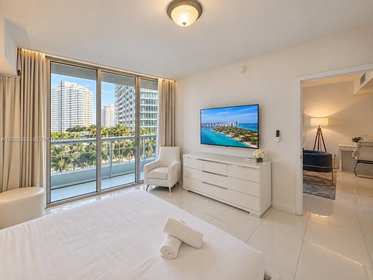 485 Brickell Avenue, Unit 1611, Miami, FL 33131 Photo