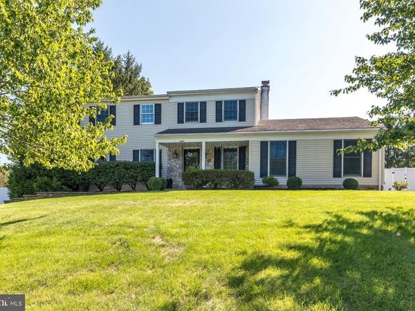 2049 VALLEY VIEW WAY , LANSDALE, PA 19446