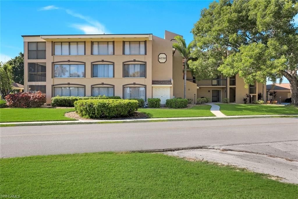 6258 Cougar Run, Unit 301, Fort Myers, FL 33908 Photo
