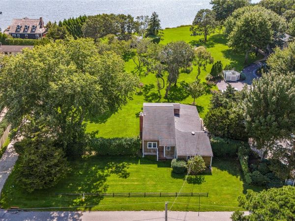 70 Middle Pond Road, Unit 22, Southampton, NY 11968