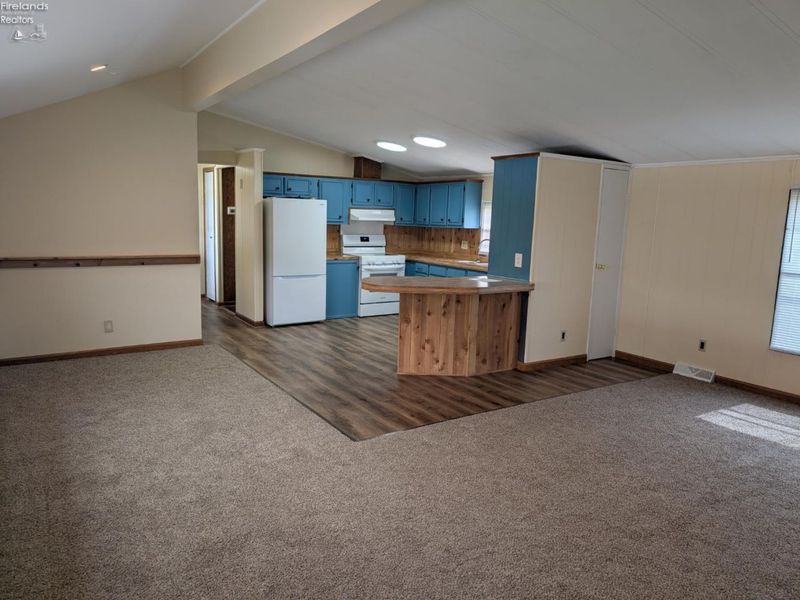 220 Maple Lane, Unit 74, Green Springs, OH 44836 Photo 2