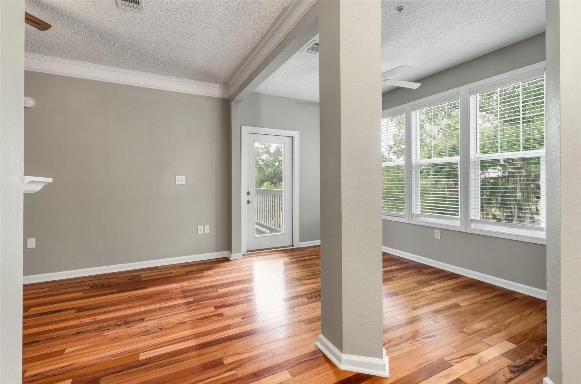1734 Chatelain Way Photo 12