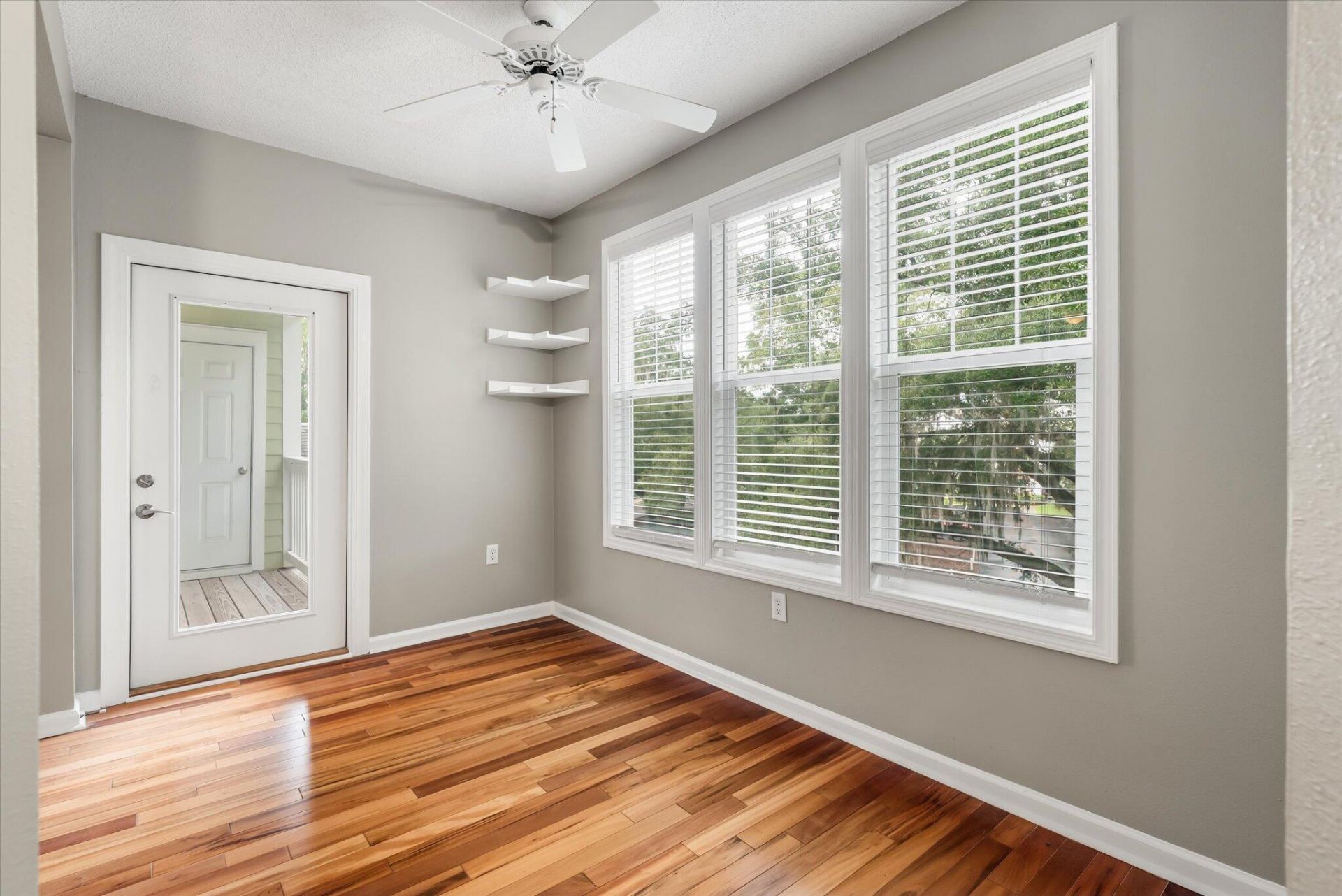 1734 Chatelain Way Photo 13