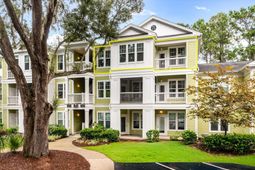 1734 Chatelain Way photo 4