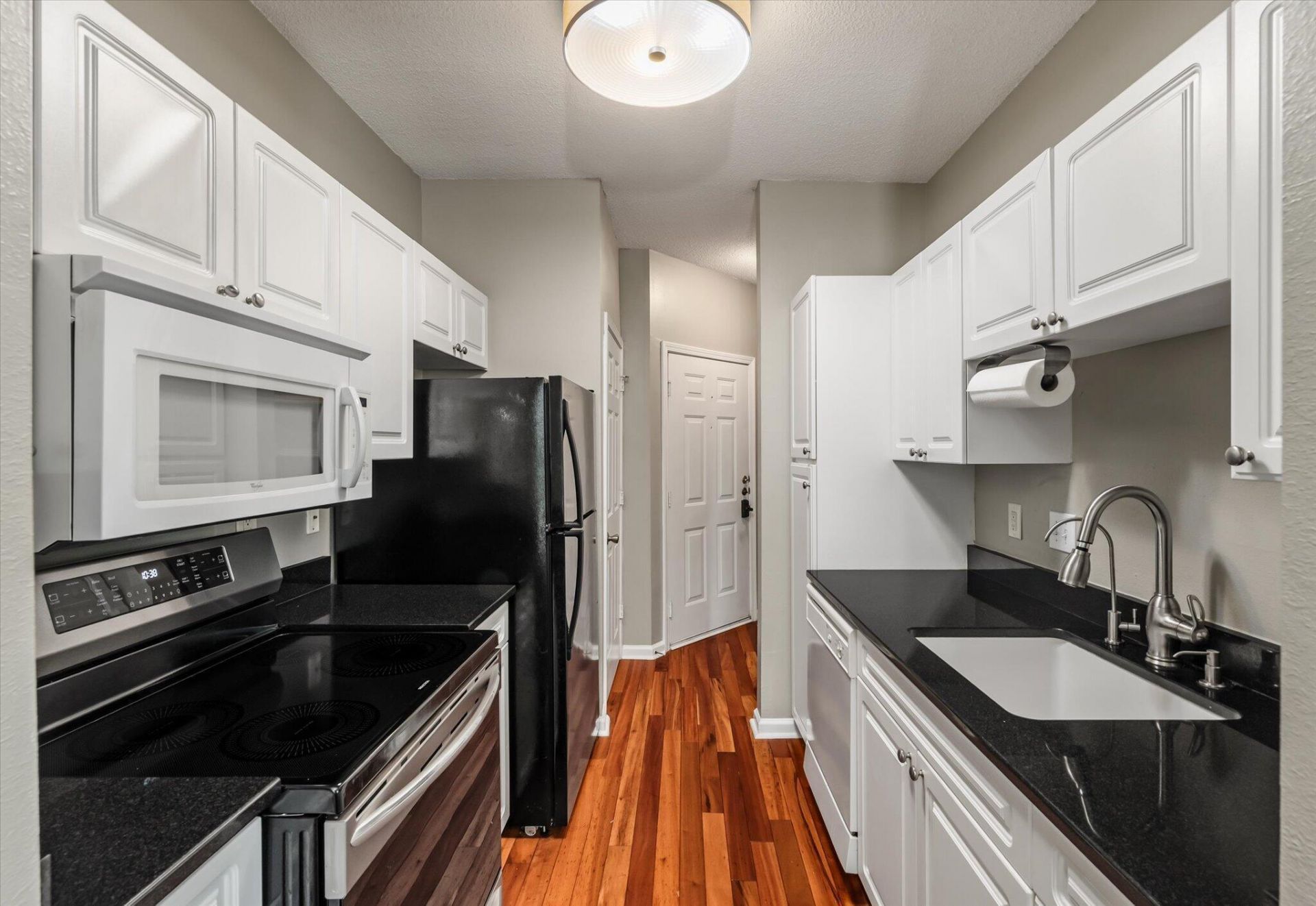 1734 Chatelain Way Photo 22