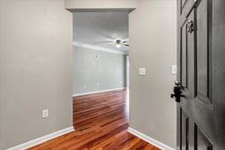 1734 Chatelain Way photo 4