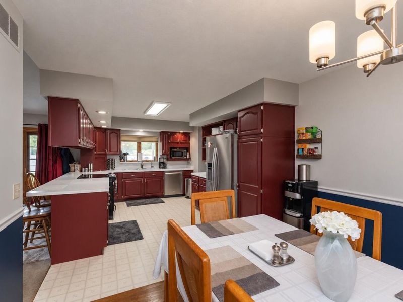 5373 Upper Valley Pike, Springfield, OH 45502 Photo 11