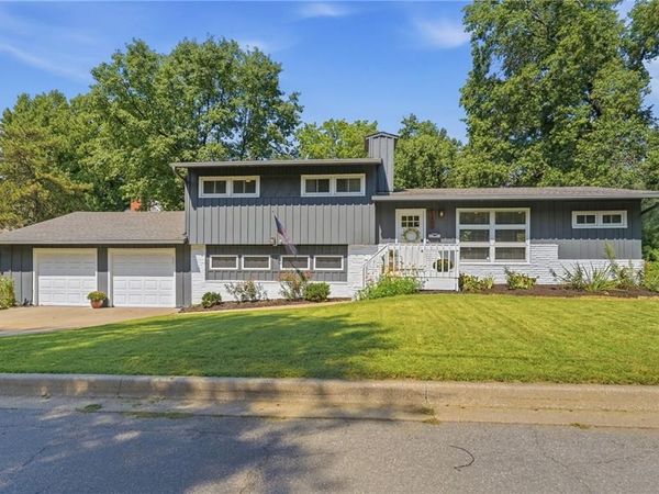 5200 W 57th Street, Roeland Park, KS 66205