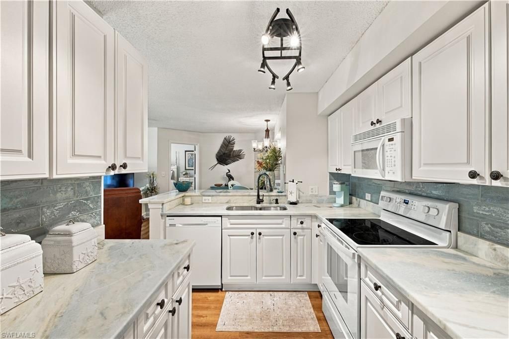 8930 Colonnades Ct E, Unit 635, Bonita Springs, FL 34135 Photo