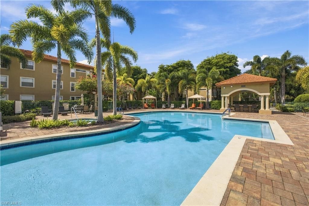 8930 Colonnades Ct E, Unit 635, Bonita Springs, FL 34135 Photo
