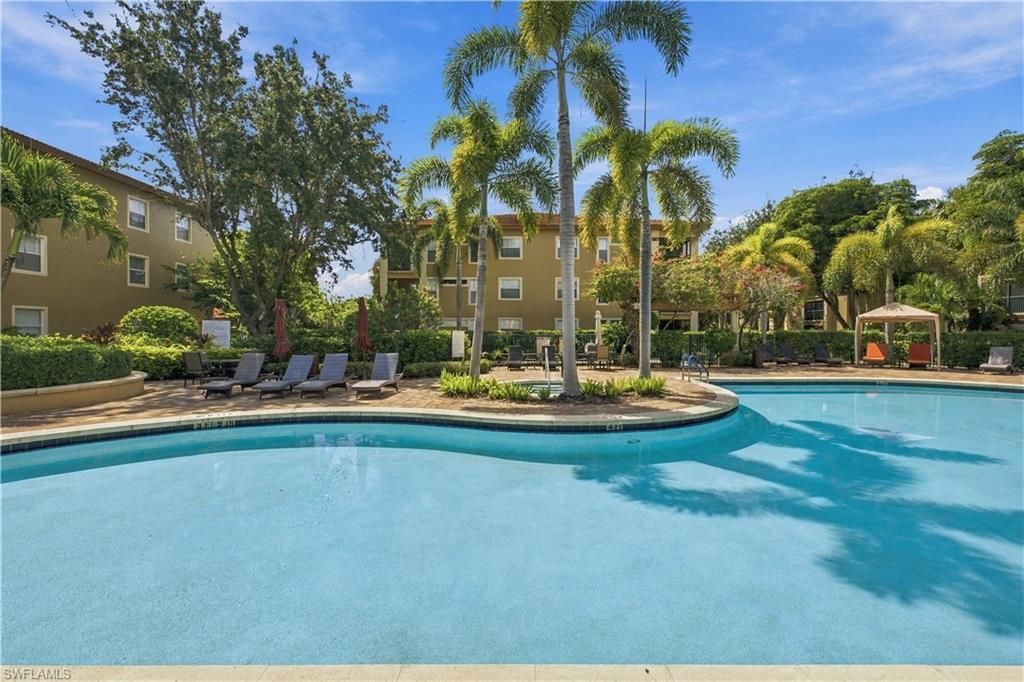 8930 Colonnades Ct E, Unit 635, Bonita Springs, FL 34135 Photo