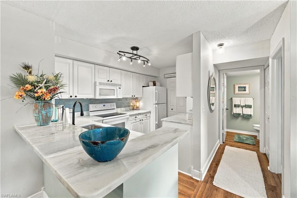 8930 Colonnades Ct E, Unit 635, Bonita Springs, FL 34135 Photo