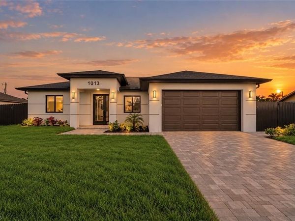 1013 NE 12th TER , CAPE CORAL, FL 33909
