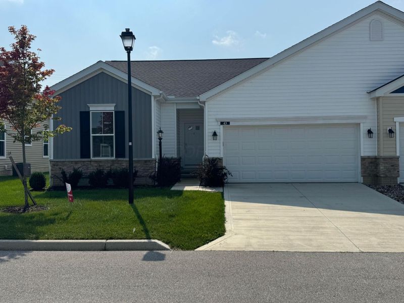 43 Oldham Lane , Delaware, OH 43015 Photo 1