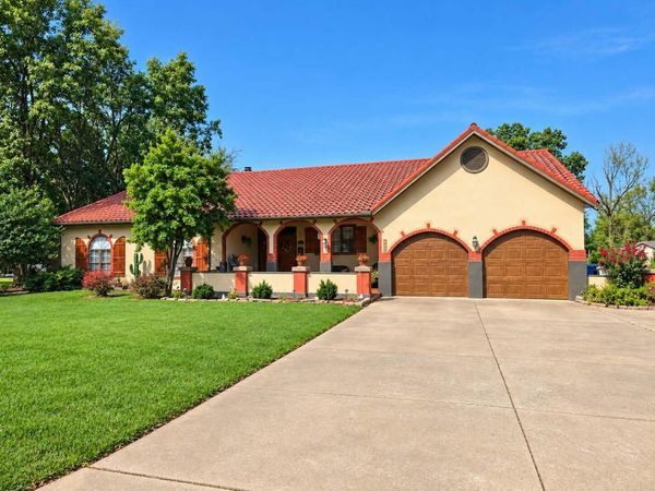 1835 Washington Drive , Miami, OK 74354