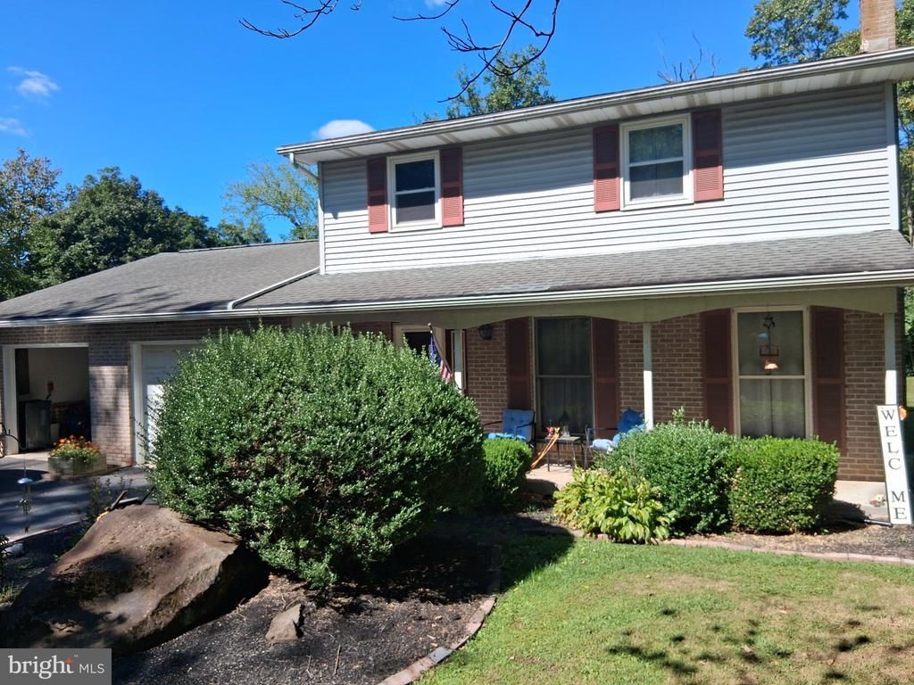 1005 MILL HILL ROAD, EAST GREENVILLE, PA 18041