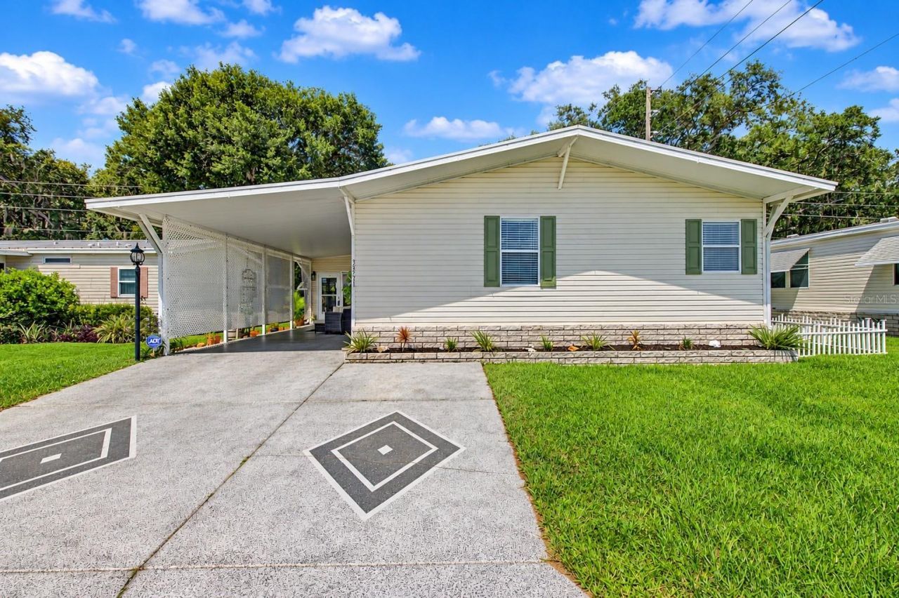 36731 Tara Avenue, Zephyrhills, FL 33542 Main Photo