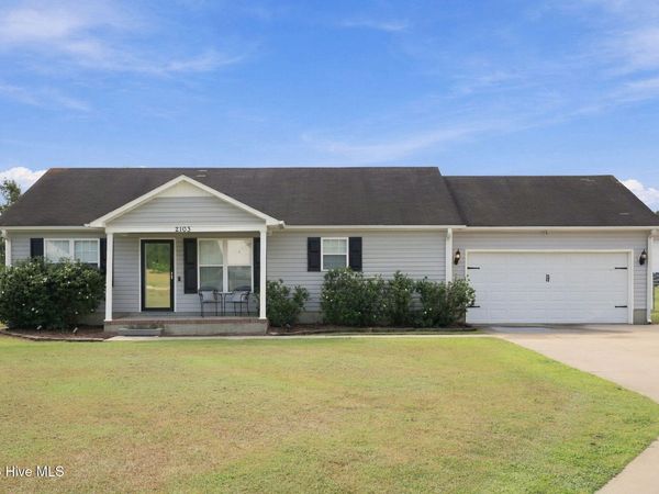 2103 Deerwood Lane, Kinston, NC 28504