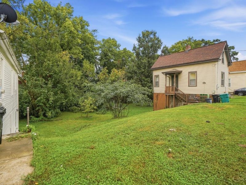 1553 Ambrose Avenue, Cincinnati, OH 45224 Photo 3