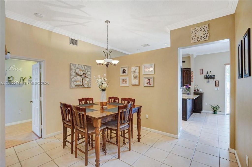 14361 N Royal Cove Cir, Unit 14361, Davie, FL 33325 Photo