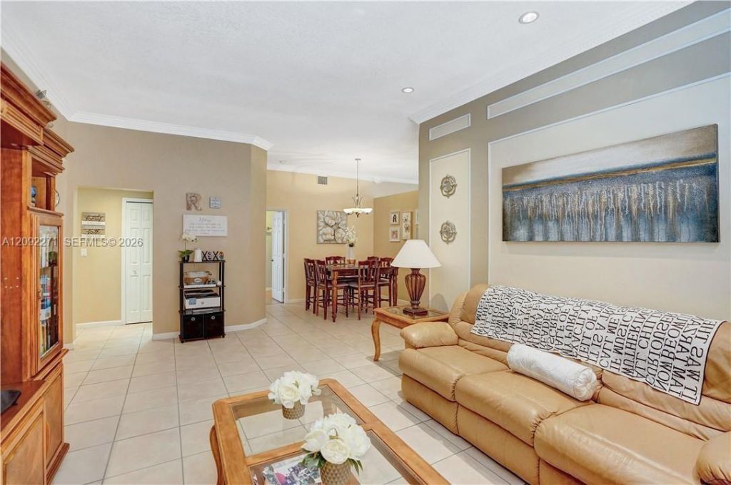 14361 N Royal Cove Cir, Unit 14361, Davie, FL 33325 Photo