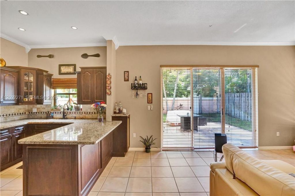 14361 N Royal Cove Cir, Unit 14361, Davie, FL 33325 Photo