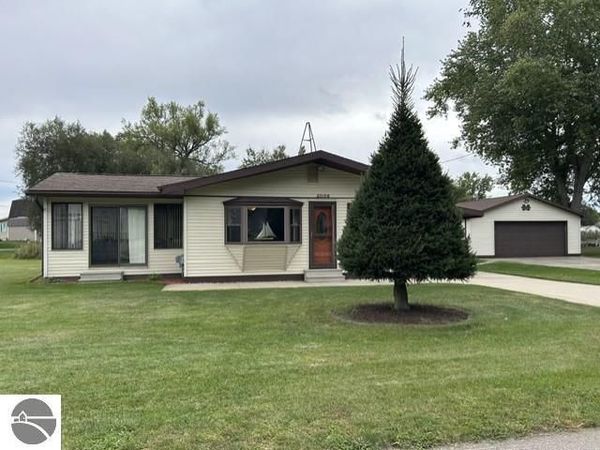2058 Parkside, East Tawas, MI 48730