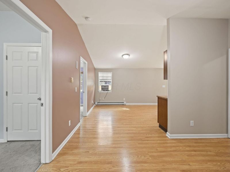 437 Rosslyn Avenue , Columbus, OH 43214 Photo 3