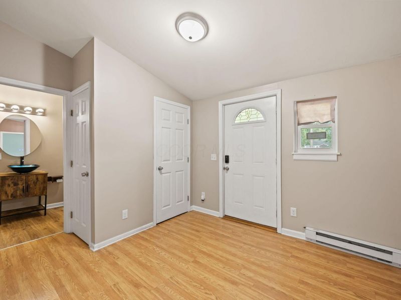 437 Rosslyn Avenue , Columbus, OH 43214 Photo 4